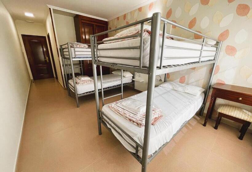 هاستل O Cruceiro