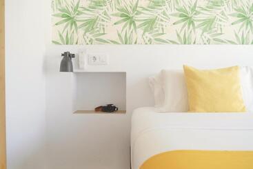 Nanit Rooms Ibiza Hostal
