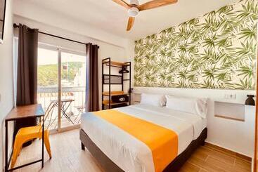 Nanit Rooms Ibiza Hostal