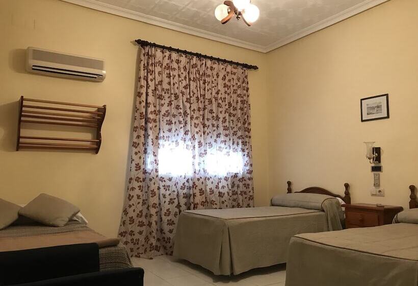 Hostal Santa Ana