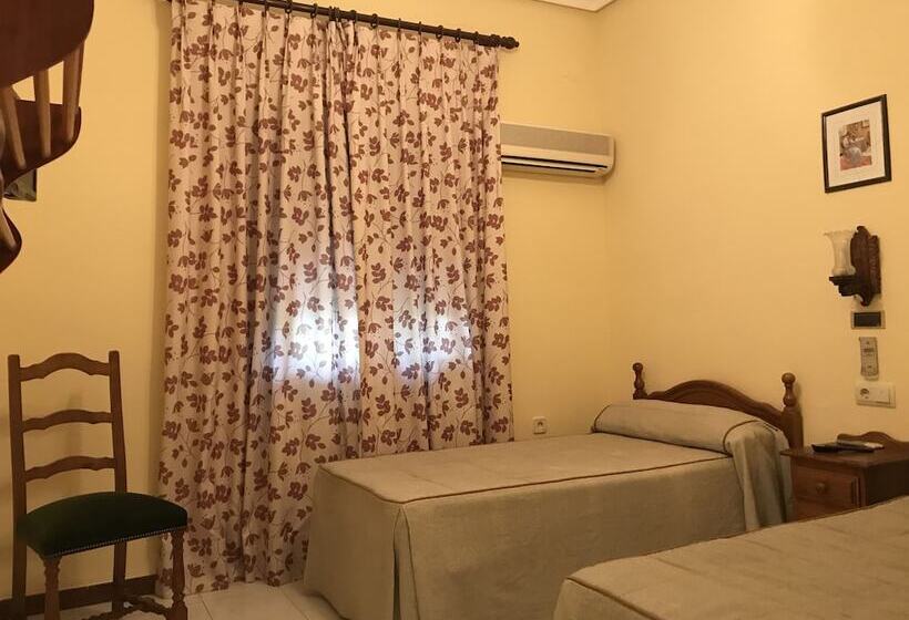 Hostal Santa Ana