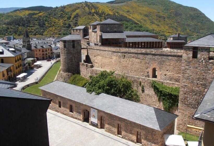 Hostal Virgen De La Encina