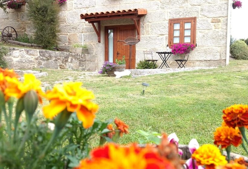 هتل A Cantaruxa Maruxa Turismo Rural
