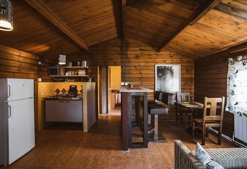 هتل Fuente Del Lobo Glamping  Bungalows   Adults Only