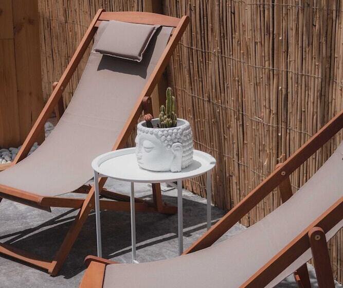 هتل Fuente Del Lobo Glamping  Bungalows   Adults Only