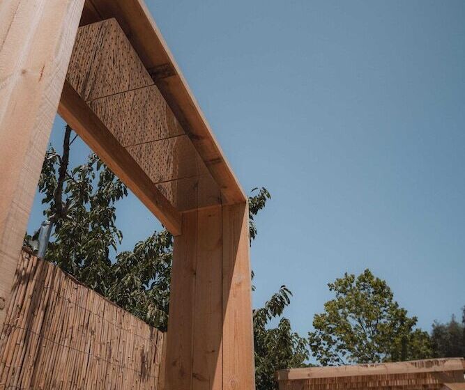 هتل Fuente Del Lobo Glamping  Bungalows   Adults Only