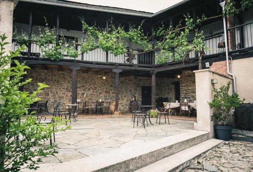 هتل La Casa Grande Del Valle