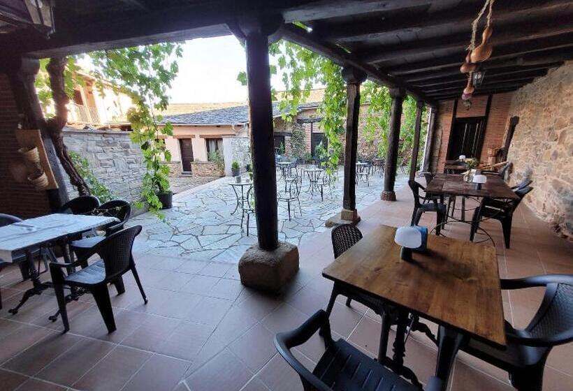 هتل La Casa Grande Del Valle