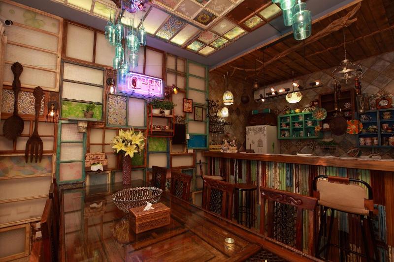 Bear Forest Retro B&b