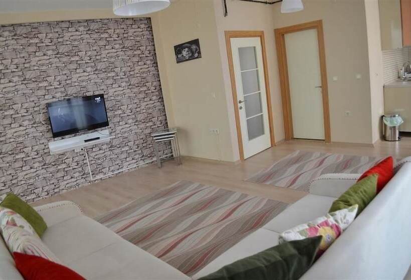 216 Hill Suites