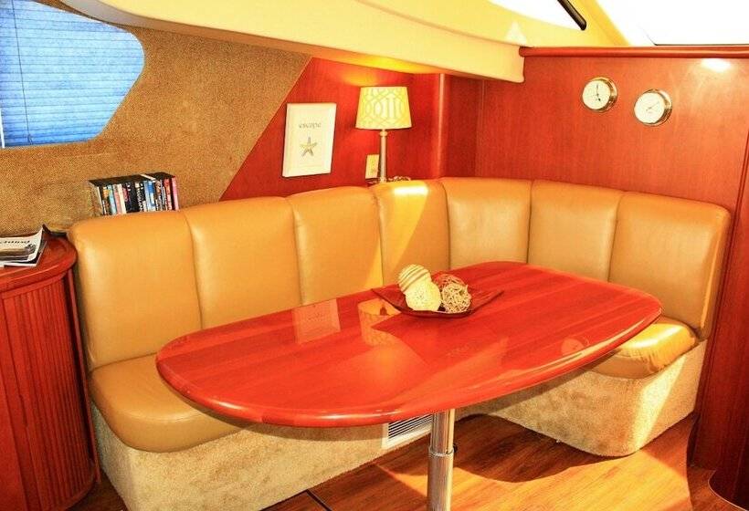 호텔 Dockside Boat & Bed Long Beach