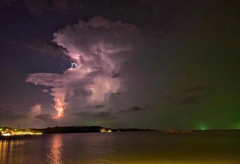 هتل Naivacha Tent Koh Mak