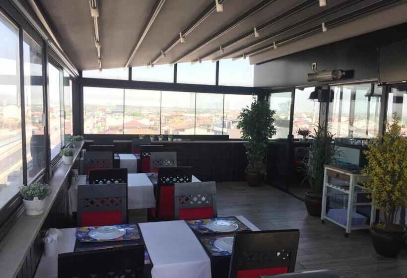 فندق Ri̇vada