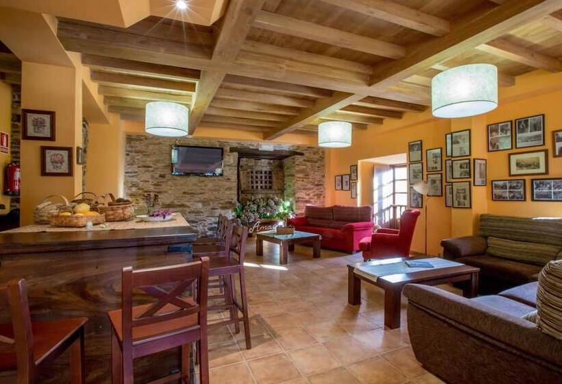 هتل روستایی La Casona De Amaido