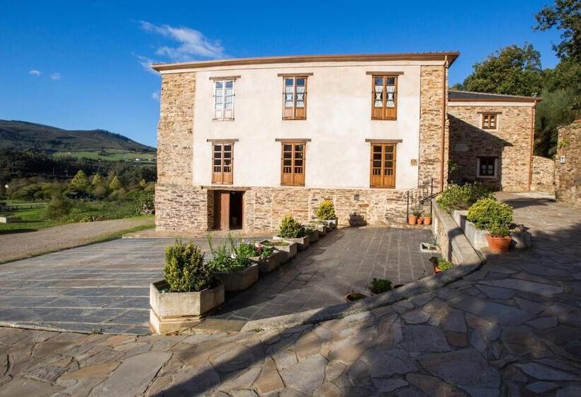 هتل روستایی La Casona De Amaido