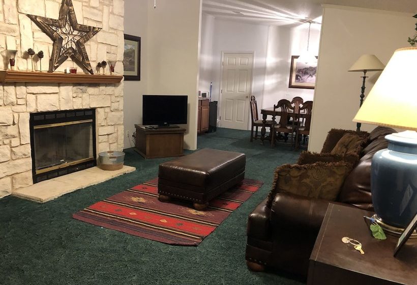 South Gate Lodges