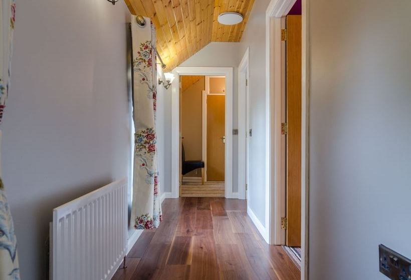 Avoca Lodge