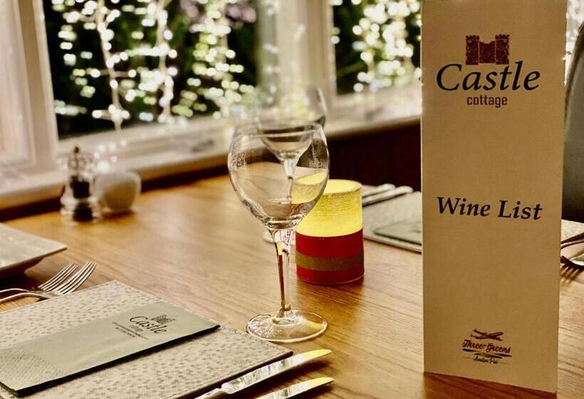 ベッドアンドブレックファースト Castle Cottage Inn
