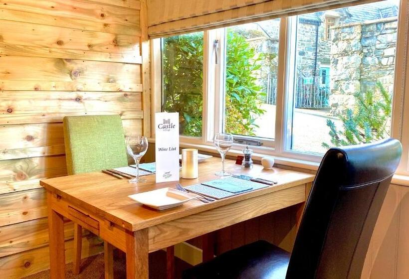 مبيت وإفطار Castle Cottage Inn
