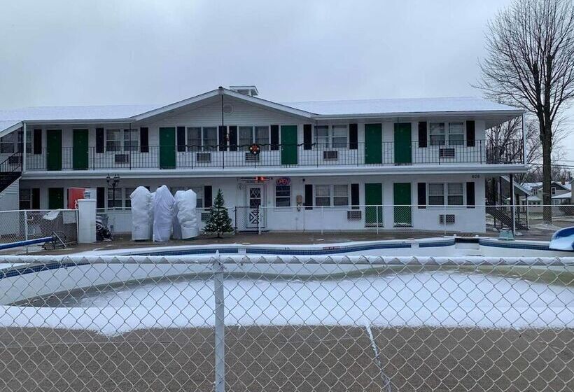 Colonial Motel