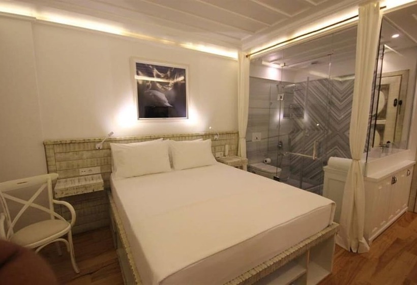 هتل Cunda Pur Beyaz