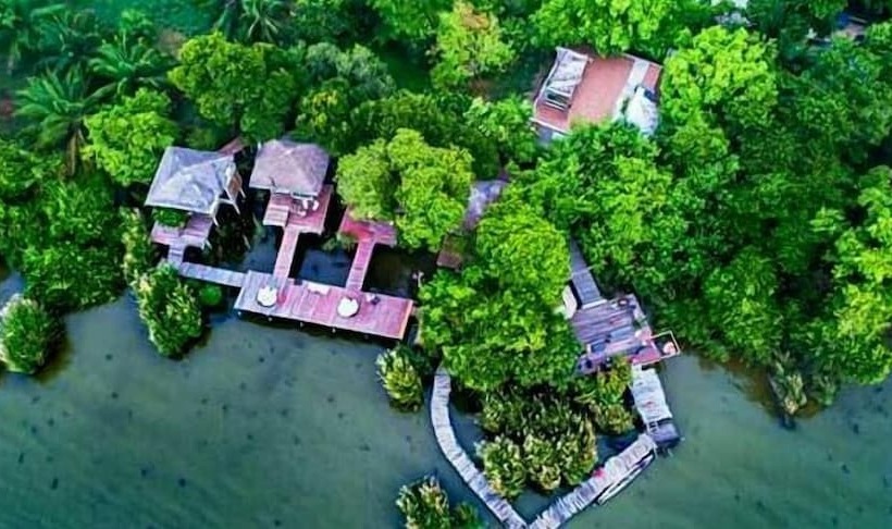 هتل Lake House