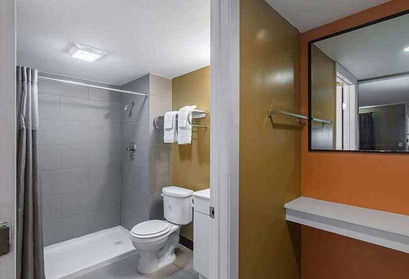 هتل Lonestar Inn And Suites