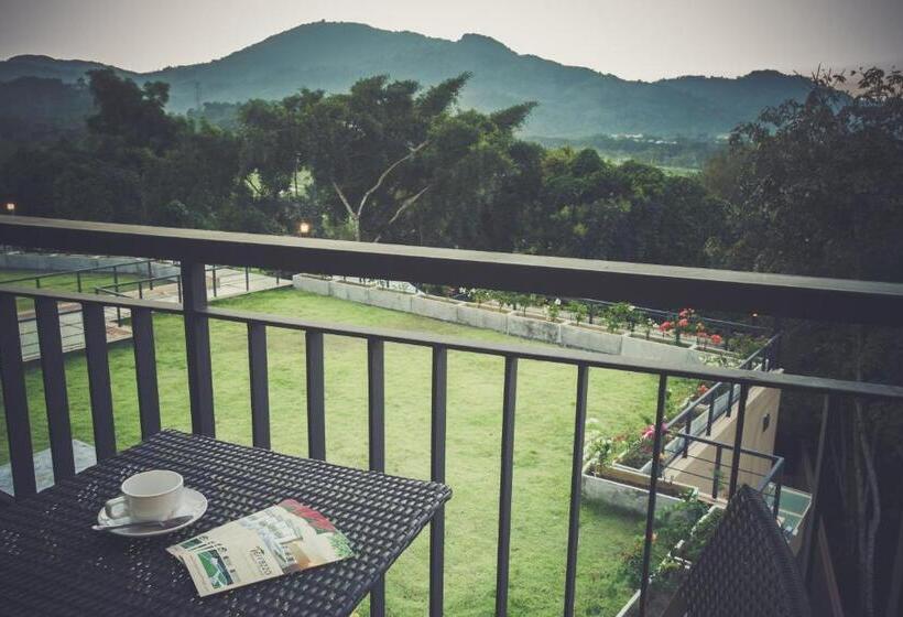 فندق Studio Apartments On A Hill