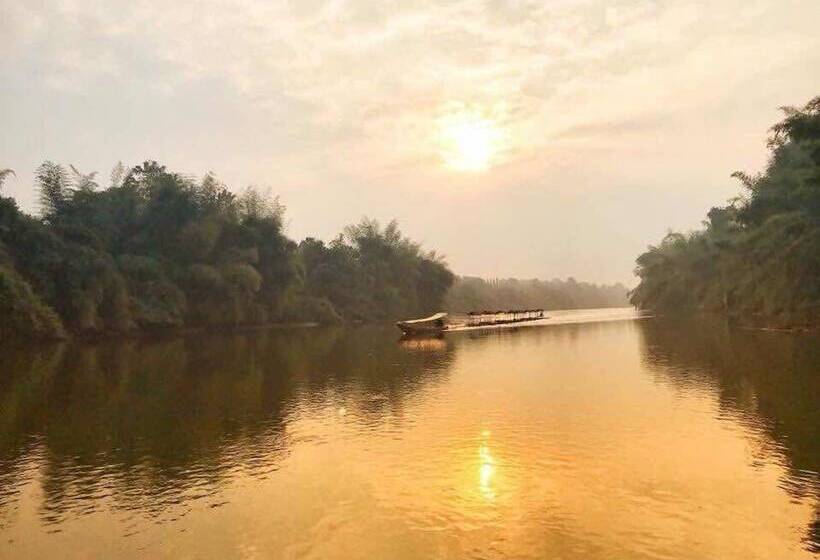 هتل The Green House Kanchanaburi