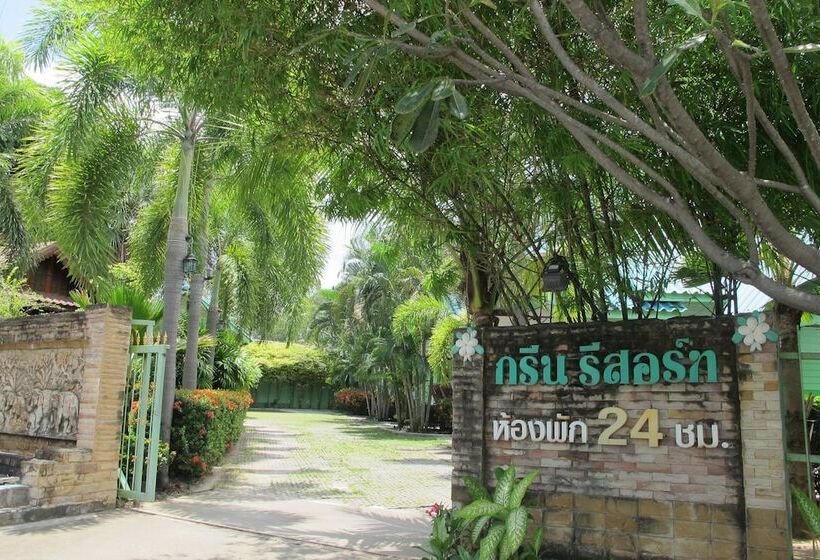 هتل The Green Resort Sri Racha