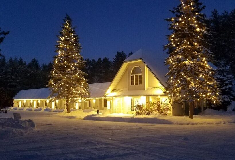 Northwoods Motel