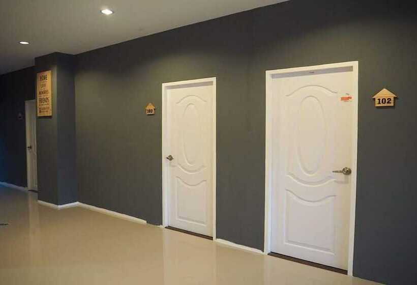 Пансион Indy Room Hostel