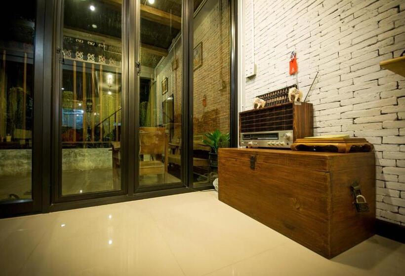 The Corner S Unique House