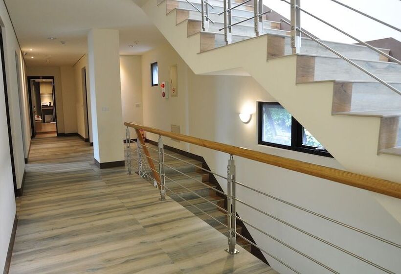 تختخواب و صبحانه One City One Vacation Farm