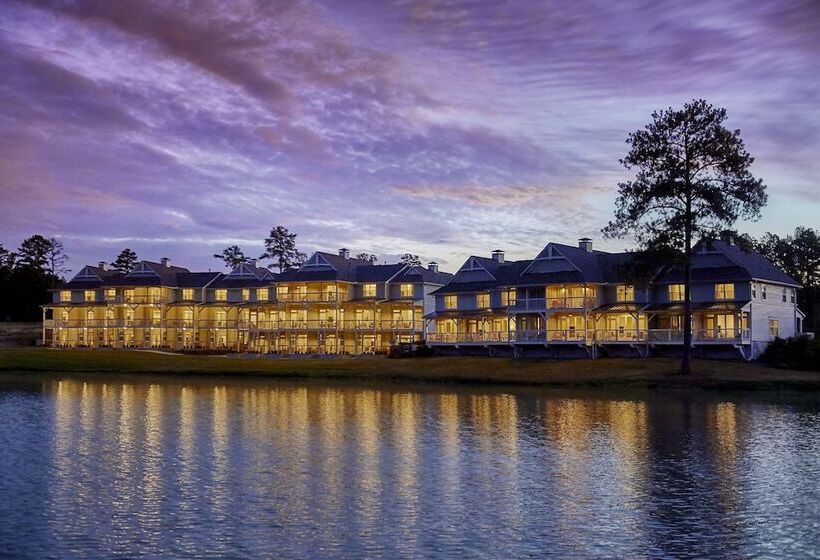 هتل Foxhall Resort