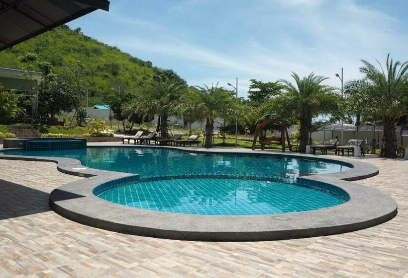 בית מלון כפרי Mountain View Resort