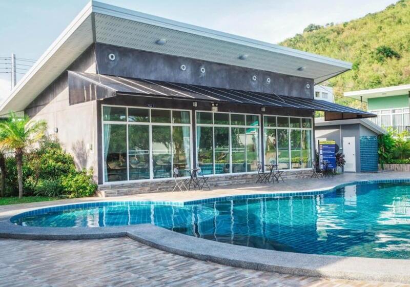 בית מלון כפרי Mountain View Resort