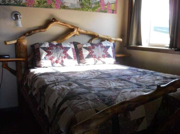 تختخواب و صبحانه A Swan Nest Inn