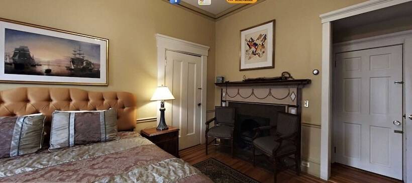 تختخواب و صبحانه Bellevue House