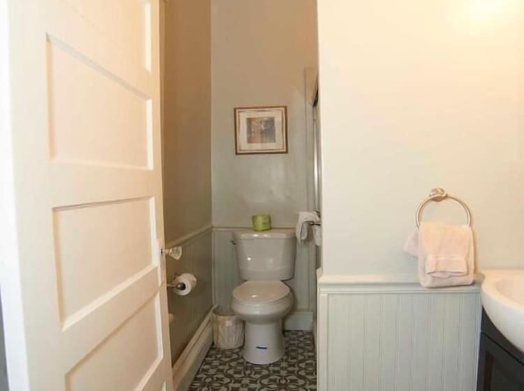 تختخواب و صبحانه Bellevue House