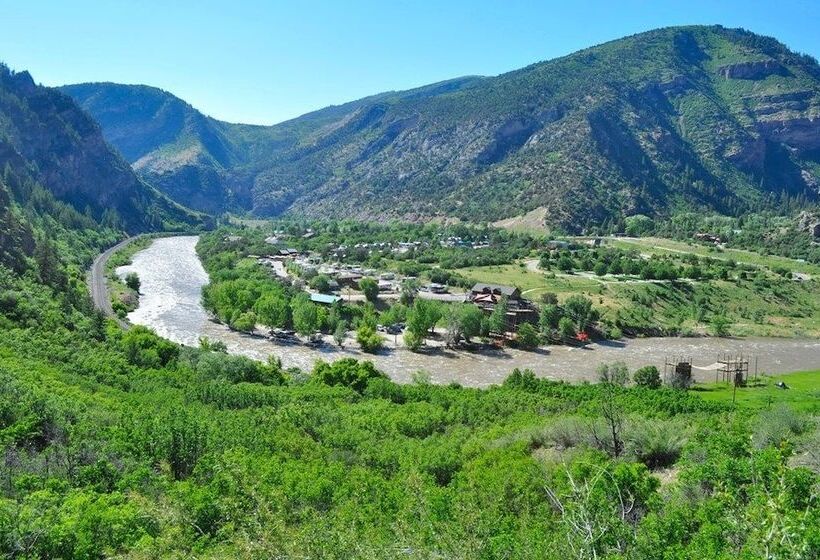 Glenwood Canyon Resort