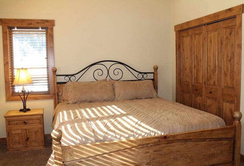 Glenwood Canyon Resort