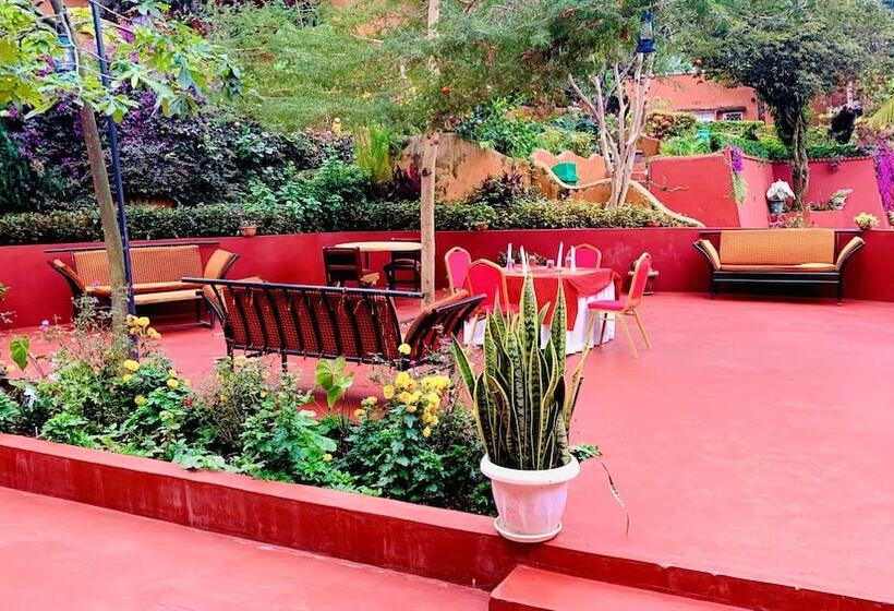 فندق Babylon Lodge