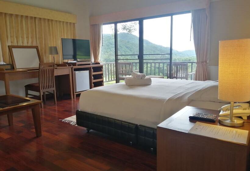 هتل Cabbages & Condoms Khaoyai Resort