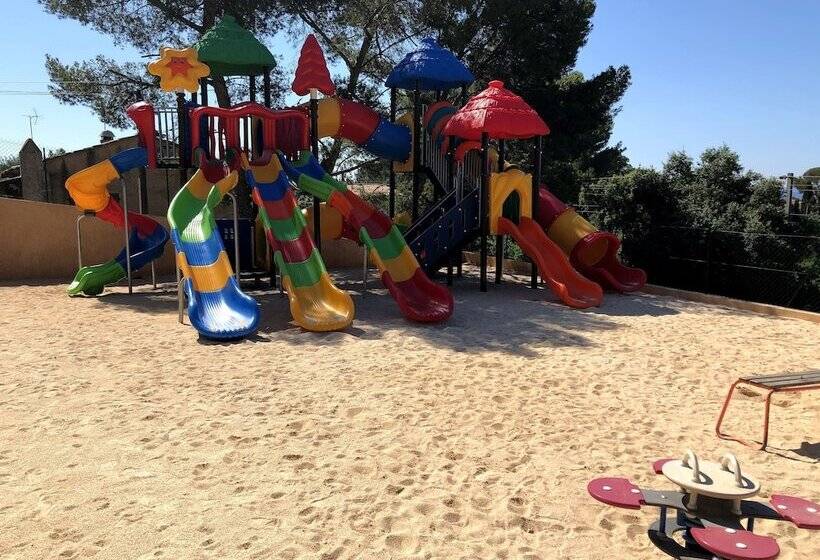 هتل La Cabane De Bob   Saint Raphael