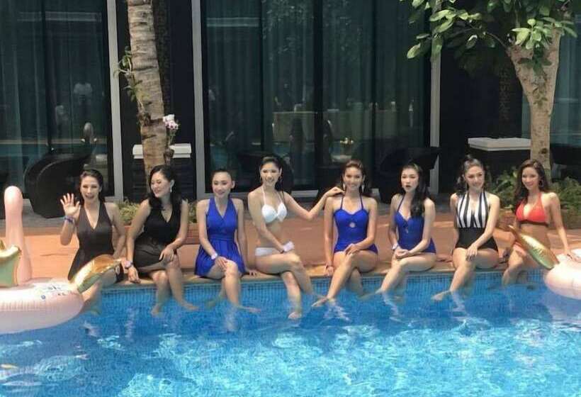 هتل Namthong Nan