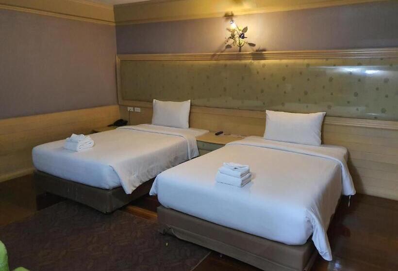 هتل Pearl Resort And