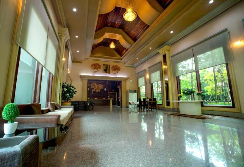 هتل Pearl Resort And