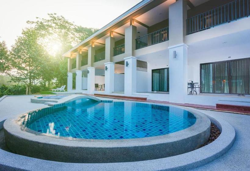 هتل The Retreat Khaolak Resort   Sha Extra Plus