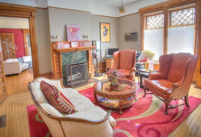 M&m Victorian Bed And Breakfast